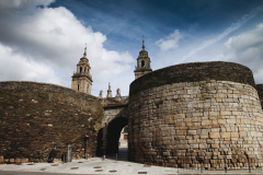 Muralla romana. Puerta de Santiago